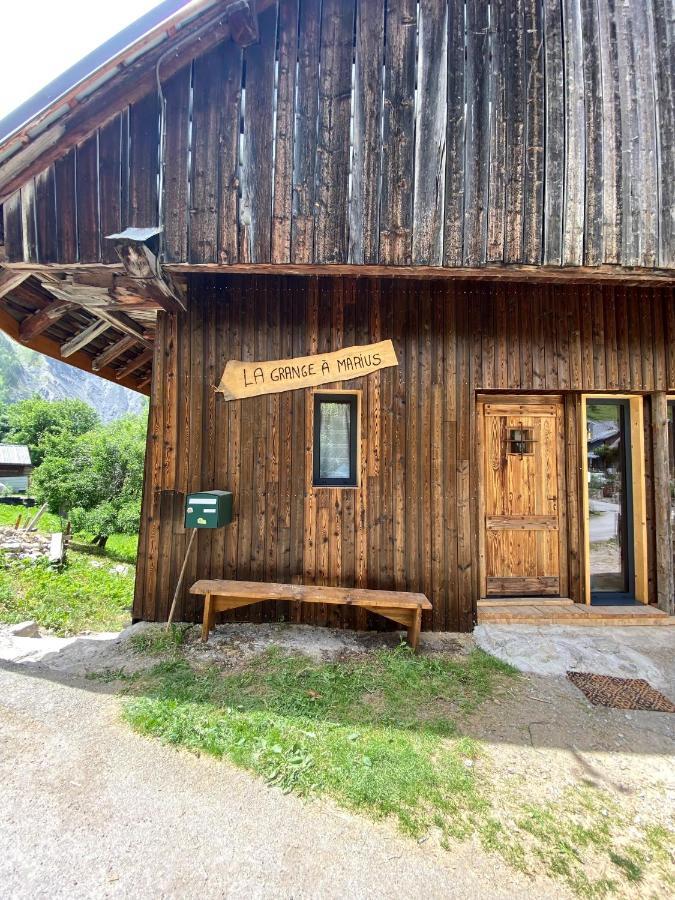 Authentique Grange Savoyarde Vila Albiez-Montrond Exterior foto